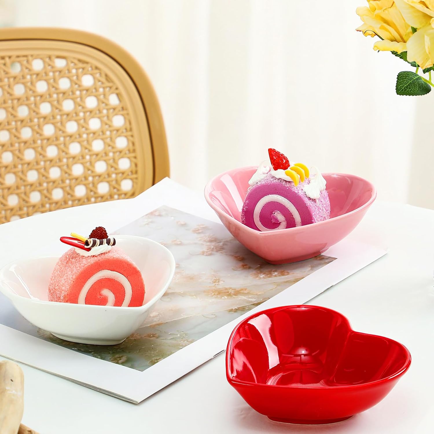 Tioncy 3 Pcs Heart Shaped Ceramic Bowls Valentine's Day Salad Bowls 5 Inch Love Heart Appetizer Plates, Dessert Snack Dishes Gifts for Valentine's Day Party Wedding Birthday Party Red Pink White